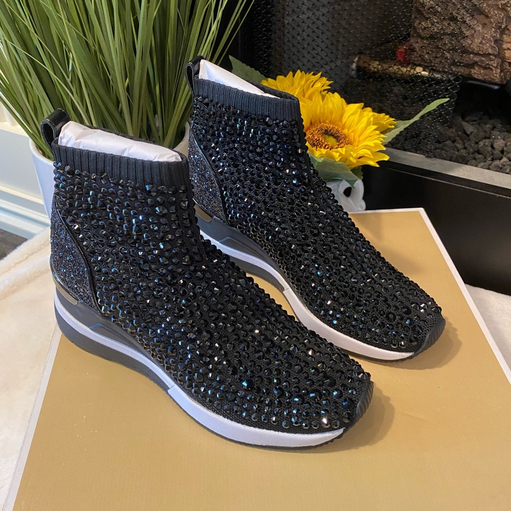 Michael Kors Skyler Booties - Picture 3 of 8